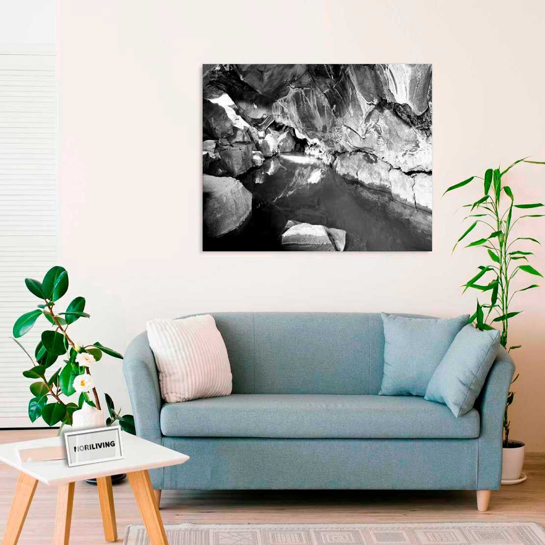 Wandbild über dem Sofa mit Motiv Fluss in Höhle in Island 348 schwarz-weiß