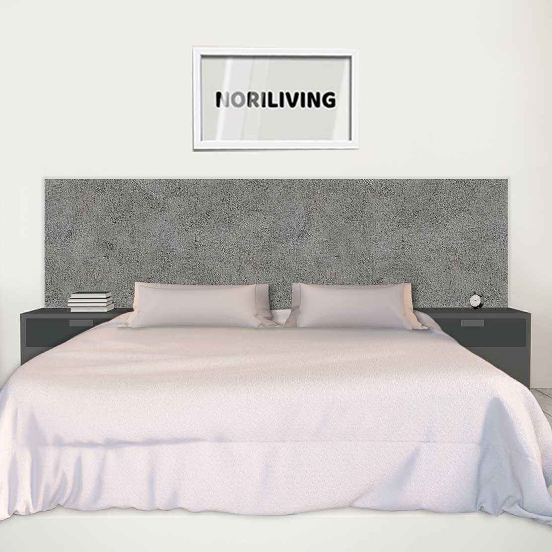 im Schlafzimmer eingebaute Bettrückwand mit Motiv Beton dunkelgrau Rohputz Steinoptik 379