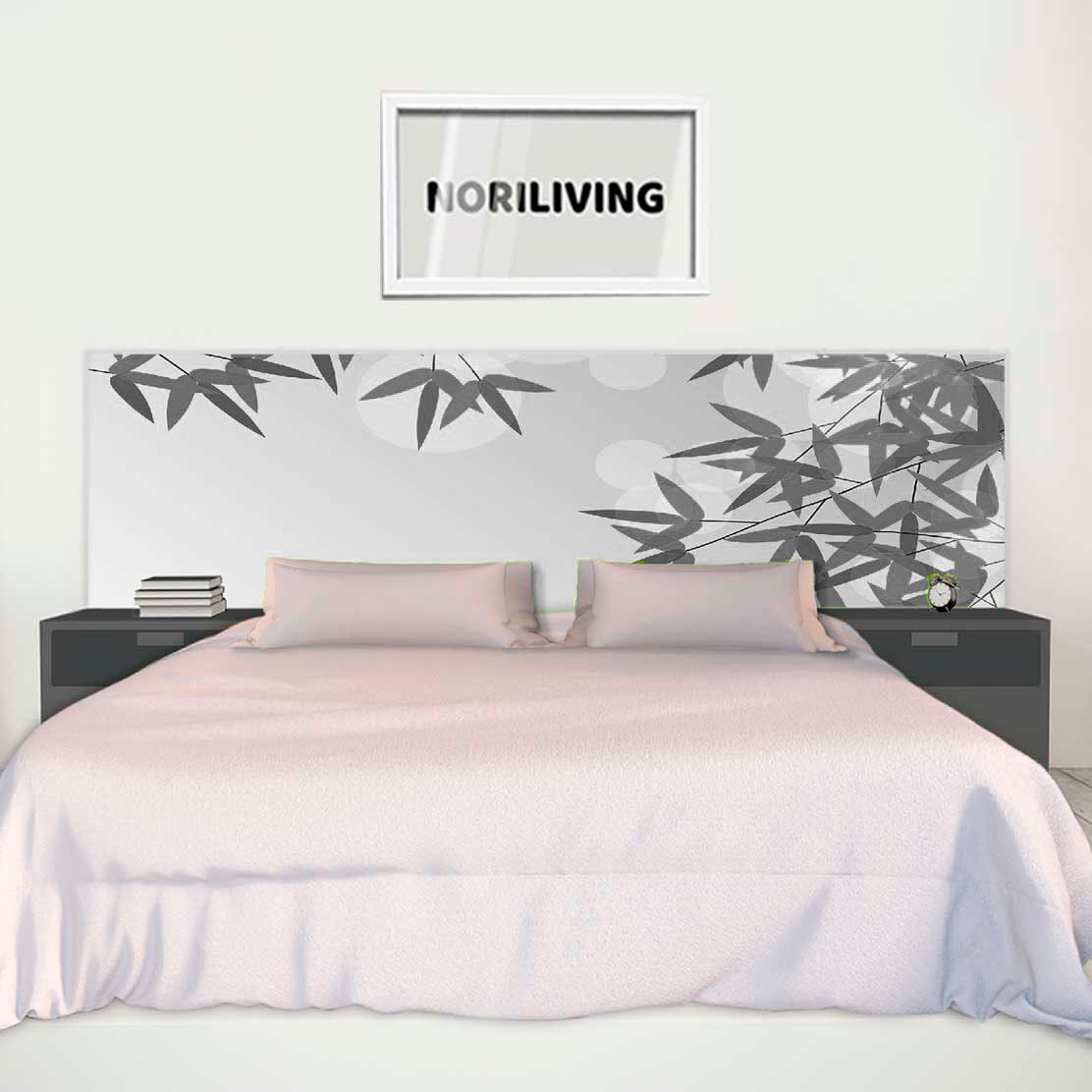im Schlafzimmer eingebaute Bettrückwand mit Motiv Bambusblätter mit Lichtspiel 649 schwarz-weiß