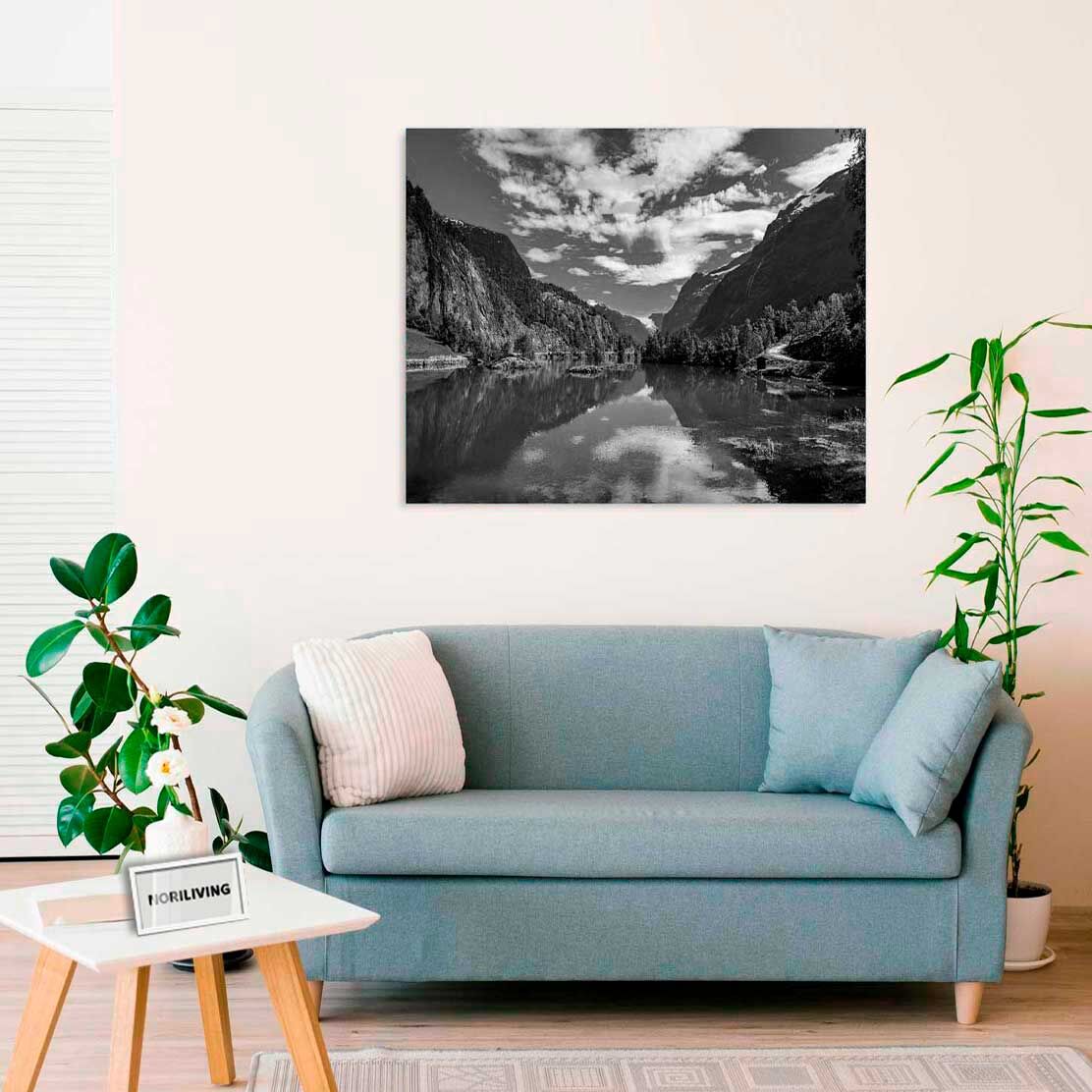 Wandbild über dem Sofa mit Motiv Gebirgssee in Norwegen 798 schwarz-weiß