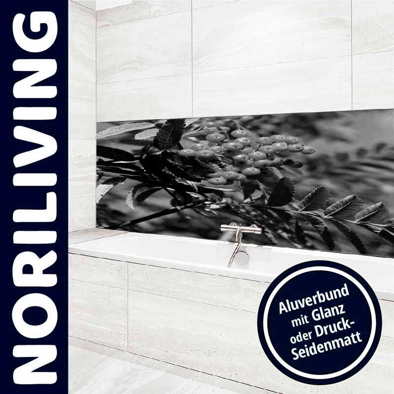 Moderne Badewanne mit Schwarz-Weiß-Panel aus Aluverbundmaterial von Norliving