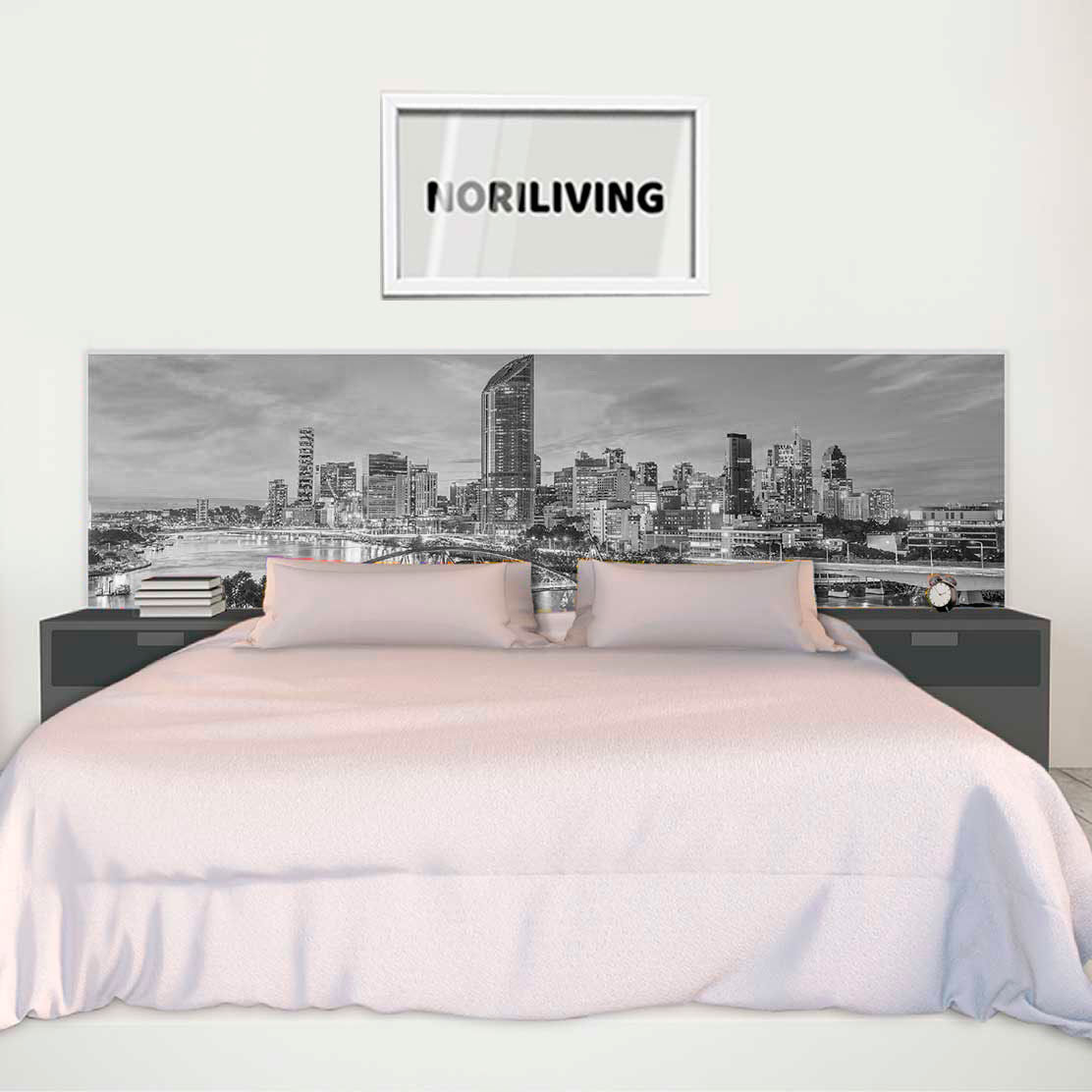 im Schlafzimmer eingebaute Bettrückwand mit Motiv Skyline von Brisbane und Brisbane River 324 schwarz-weiß