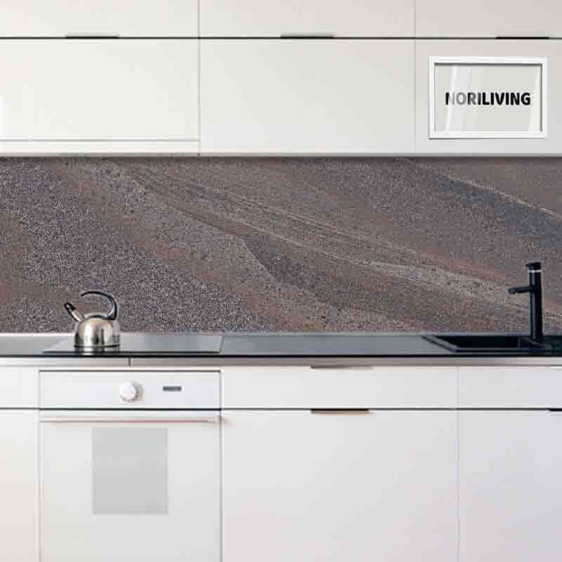 in der Küche eingebaute Küchenrückwand Profiline mit Motiv Marmor mittelgrau mit rötlichen Einschlüssen 033