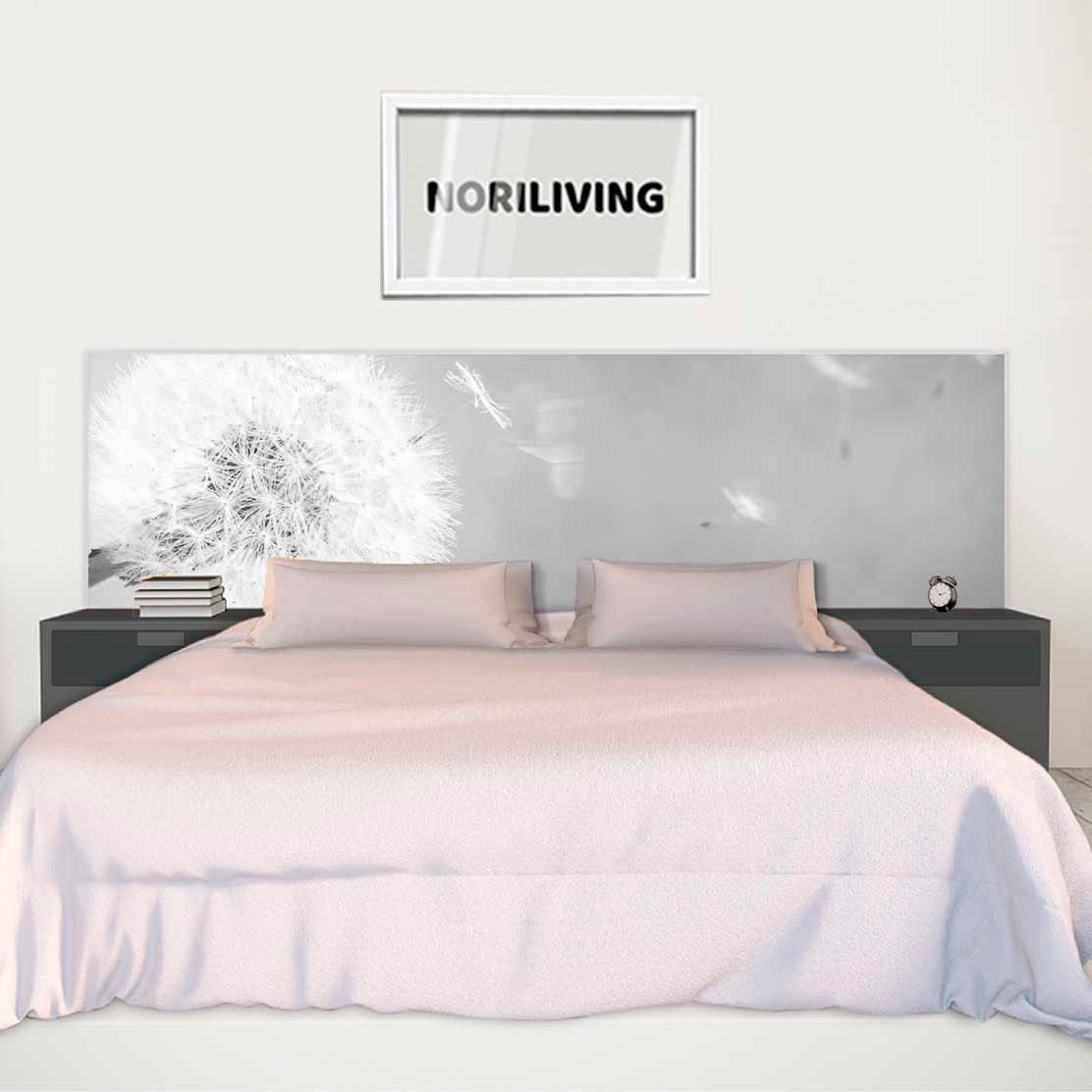im Schlafzimmer eingebaute Bettrückwand mit Motiv Pusteblume 255 schwarz-weiß