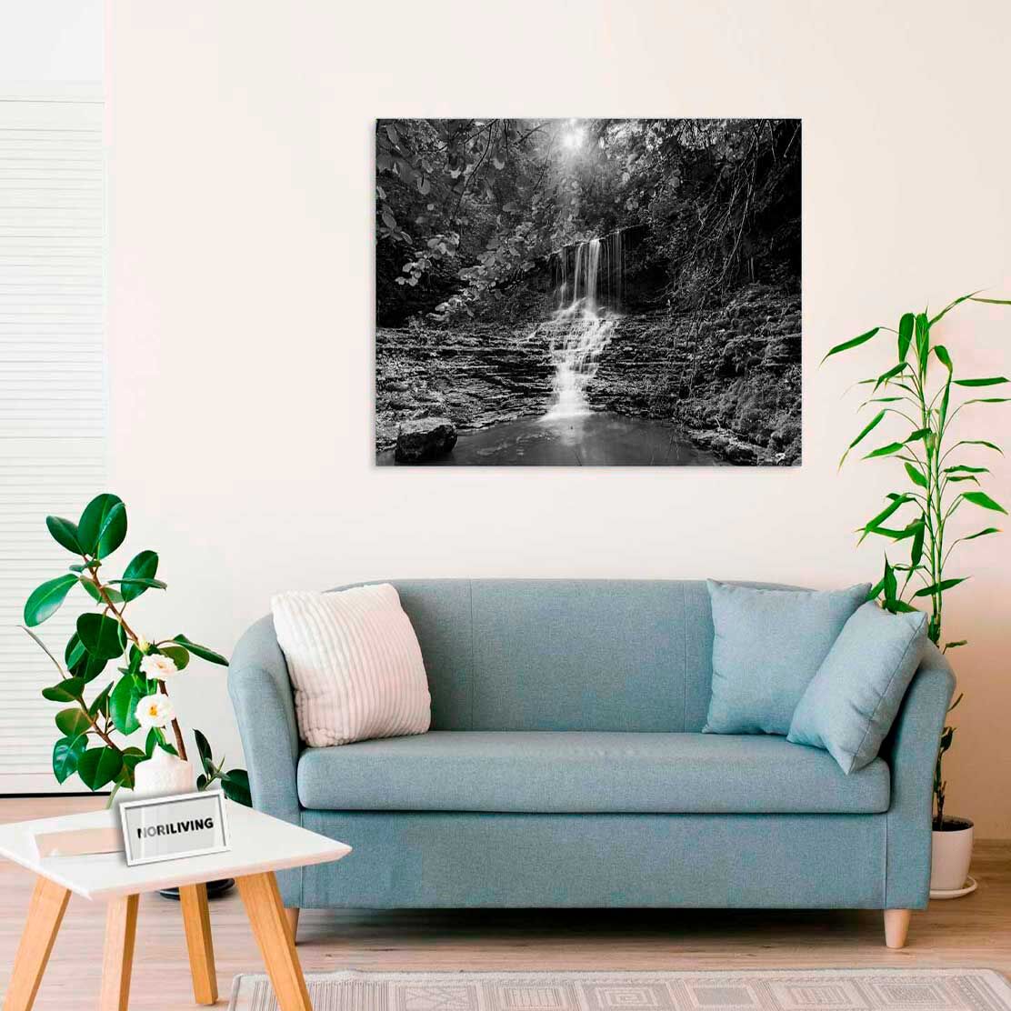 Wandbild über dem Sofa mit Motiv wunderschöner Bergregenwald-Wasserfall 948 schwarz-weiß
