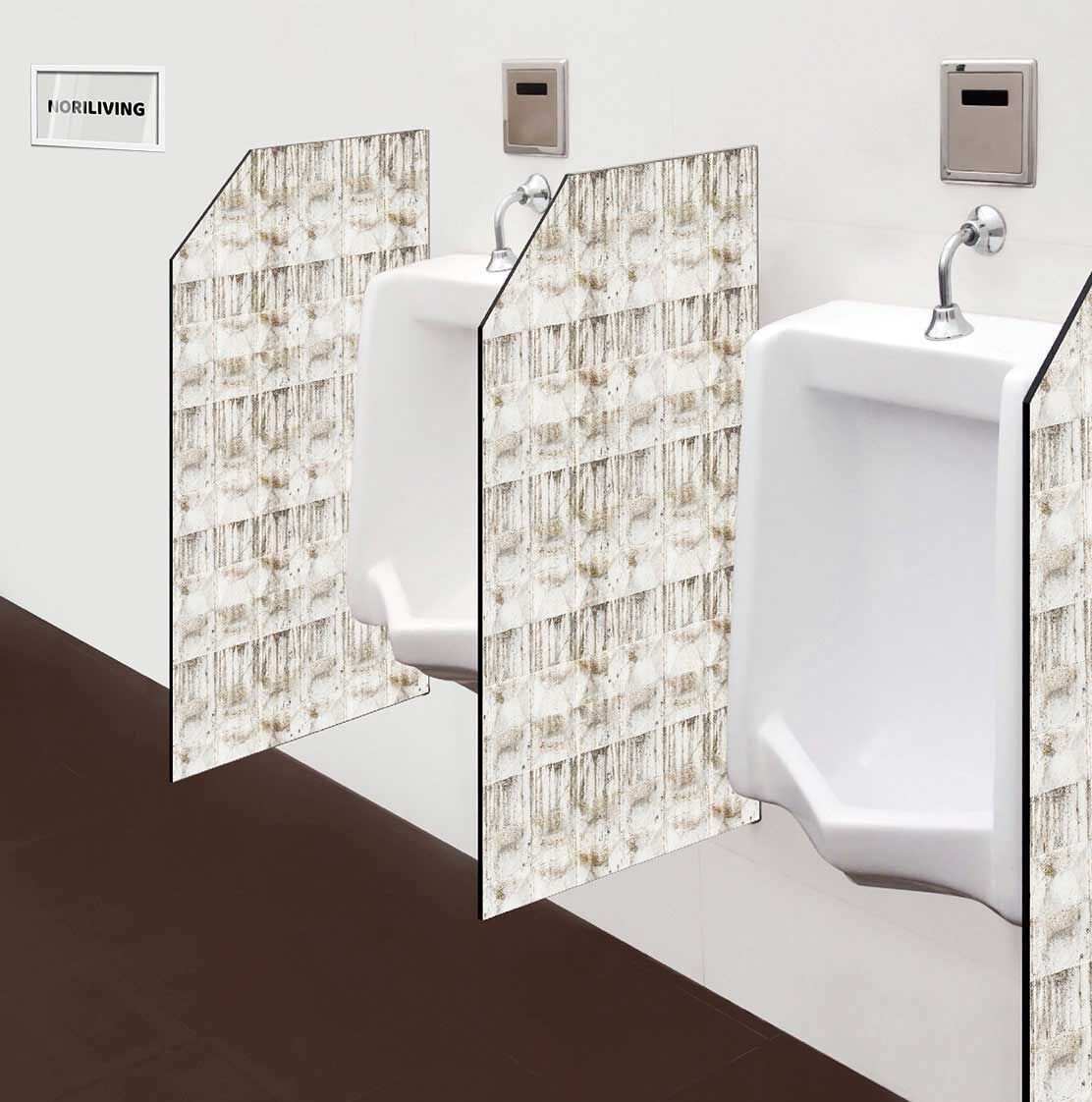 in der Toilette eingebaute Schamwand mit Motiv Weiße Zementputz-Wand 581