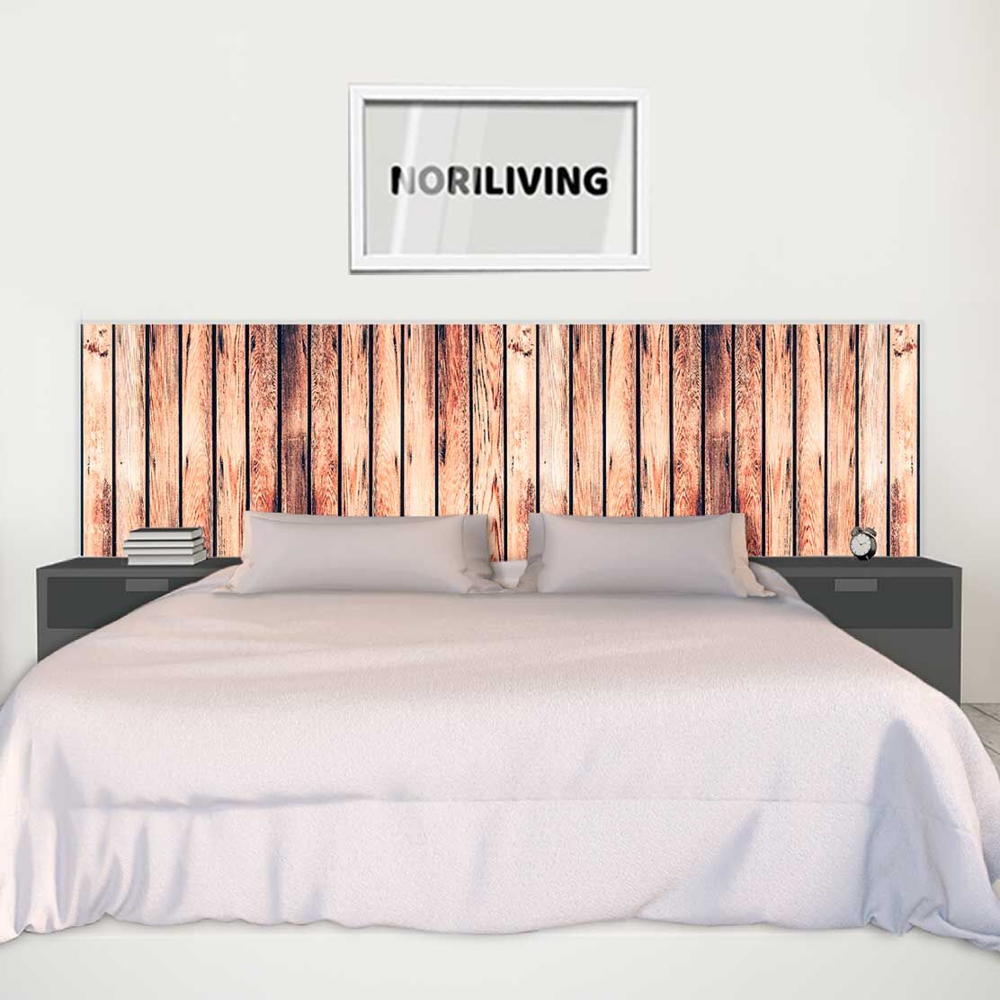 im Schlafzimmer eingebaute Bettrückwand mit Motiv Holzzaun 359