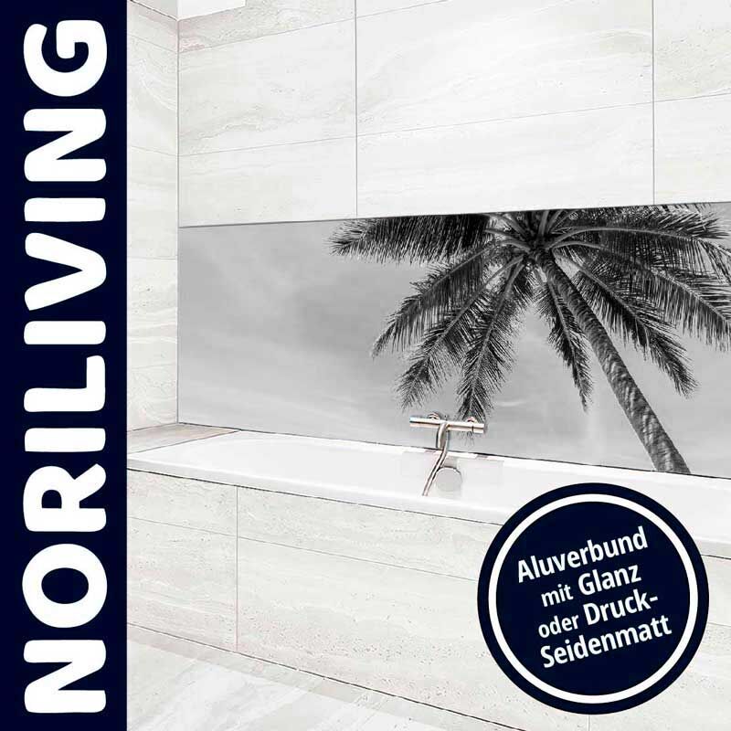 Badezimmer mit Palmenmotiv auf Aluverbundoberfläche, erhältlich in Glanz oder Druck-Seidenmatt