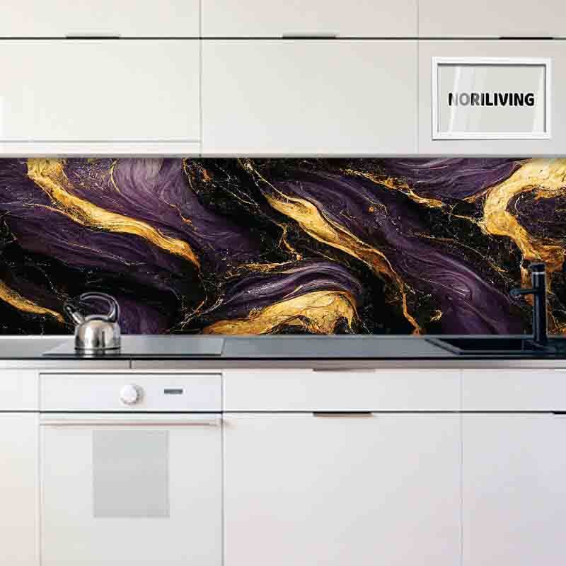 in der Küche eingebaute Küchenrückwand Profiline mit Motiv Marmor violett-schwarz mit goldfarbigen Einschlüssen 087