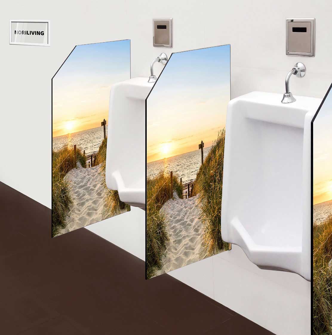 in der Toilette eingebaute Schamwand mit Motiv Dünenweg zum Strand bei Sonnenuntergang 896