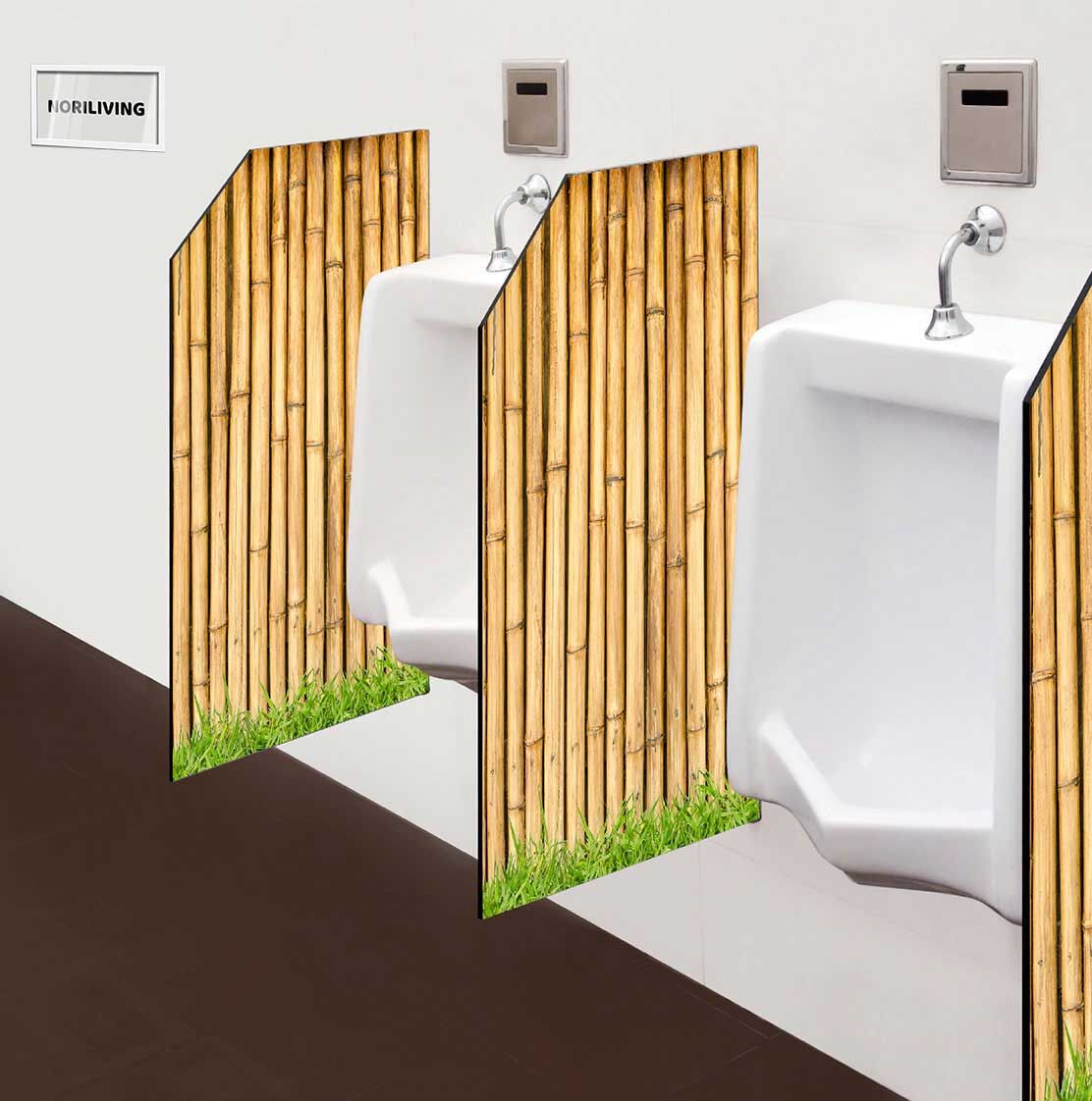 in der Toilette eingebaute Schamwand mit Motiv Bambus und Wiese 571