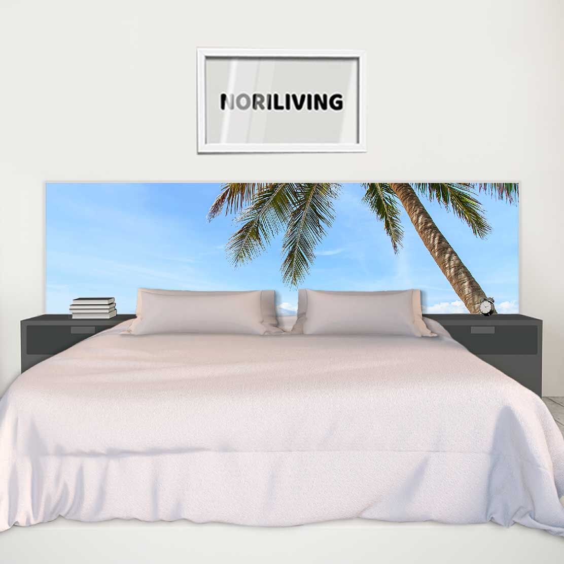im Schlafzimmer eingebaute Bettrückwand mit Motiv schöner Strand und tropisches Meer mit Palme 433