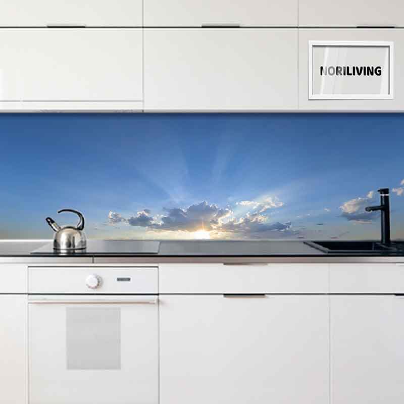 in der Küche eingebaute Küchenrückwand mit Motiv Himmel und Wolken Sonnenlicht am Abend 426