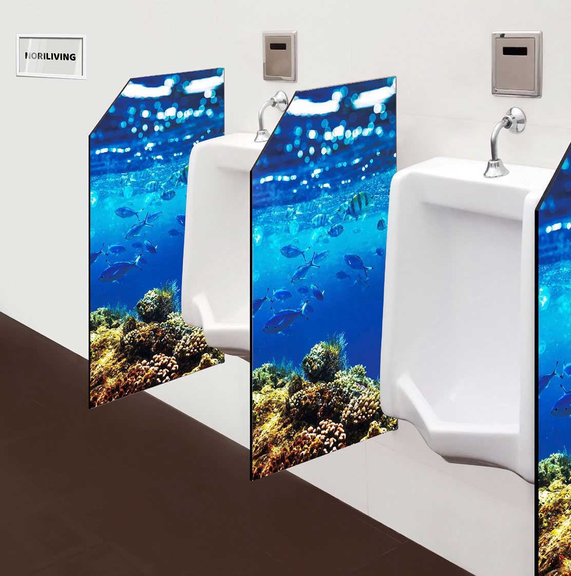 in der Toilette eingebaute Schamwand mit Motiv Fische im Meer 457