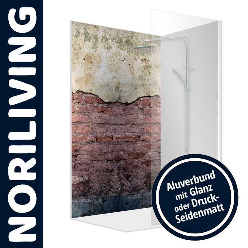 Duschrückwand von Noriliving mit Ziegelstein-Motiv, erhältlich in Aluverbund Glanz oder Druck-Seidenmatt