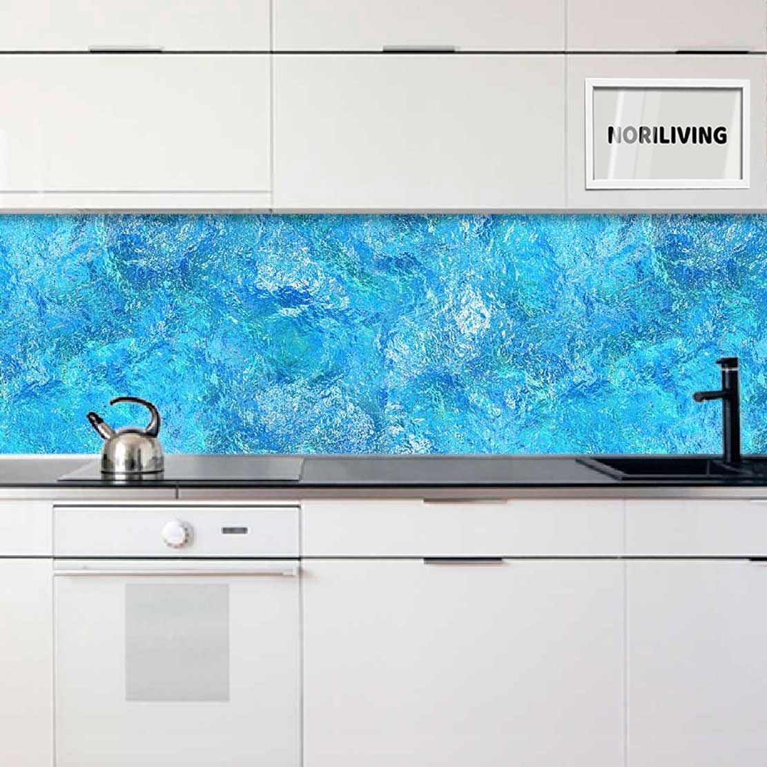 in der Küche eingebaute Küchenrückwand Profiline mit Motiv Wasser Optik blau 112