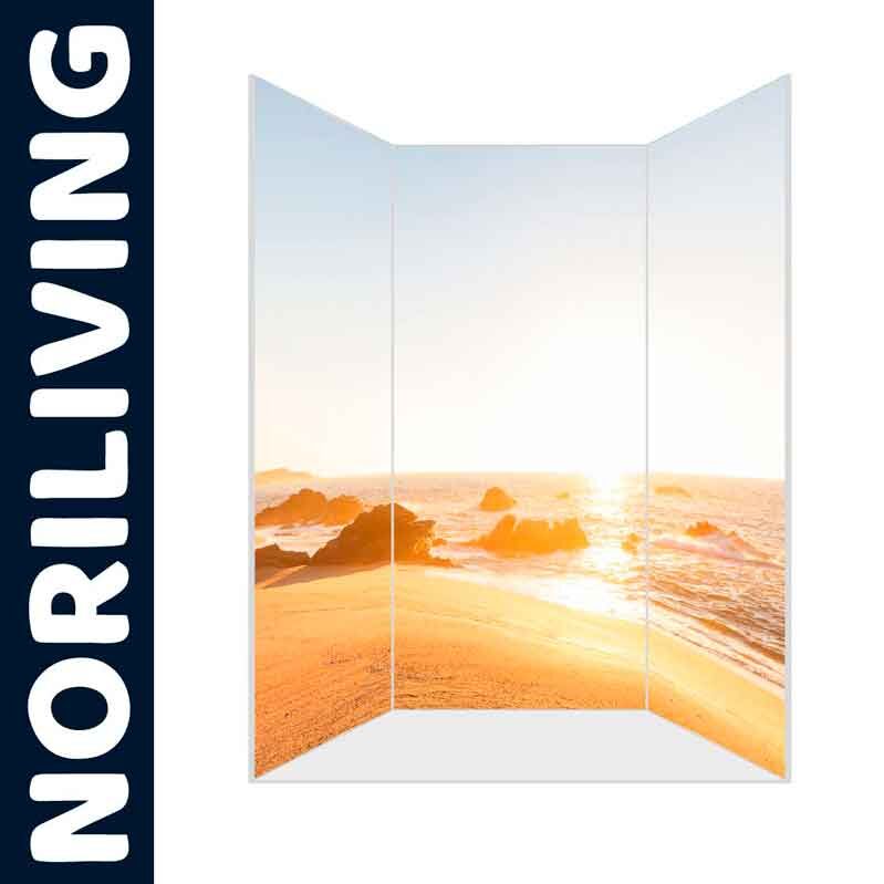 Dreiteiliger Raumteiler von Noriliving mit einem Motiv von einem Strand bei Sonnenuntergang
