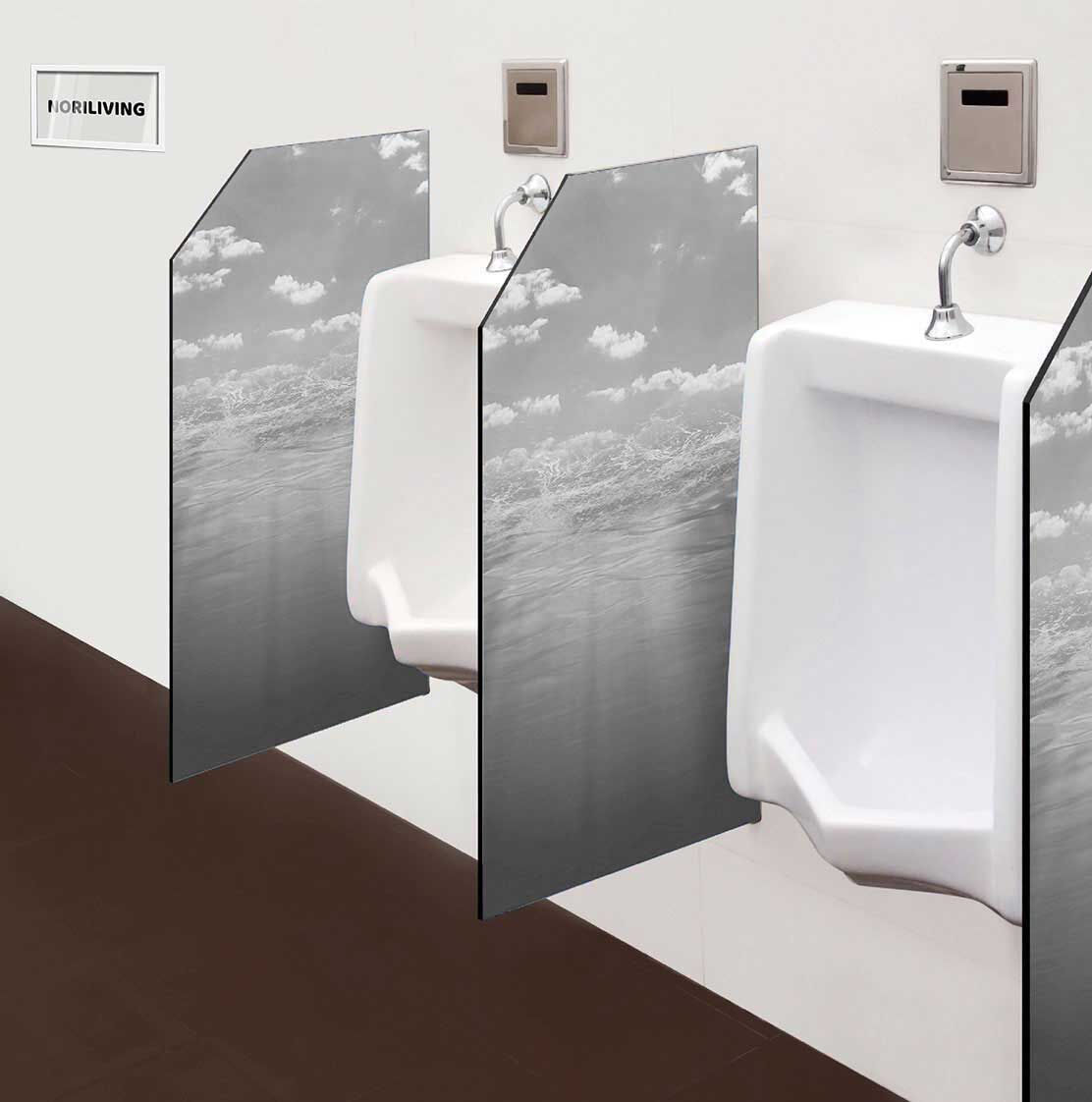in der Toilette eingebaute Schamwand mit Motiv Unterwasser in der Tiefe 927b schwarz-weiß