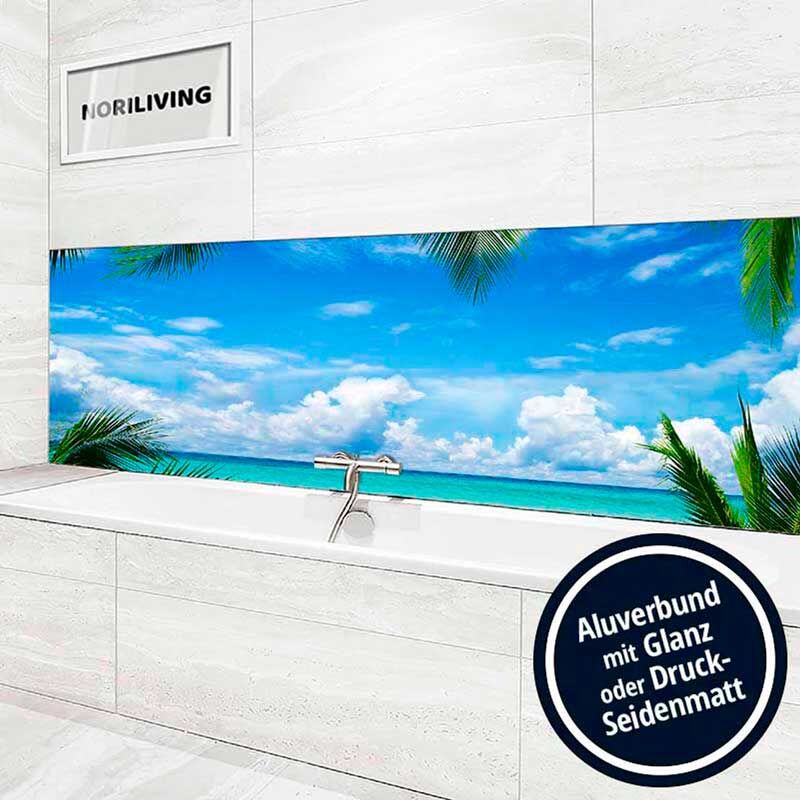 Wandbild Aluverbund Karibik-Motiv für das Badezimmer in Glanz oder Seidenmatt Badezimmer mit einem Aluverbund-Wandbild mit Karibik-Motiv über der Badewanne