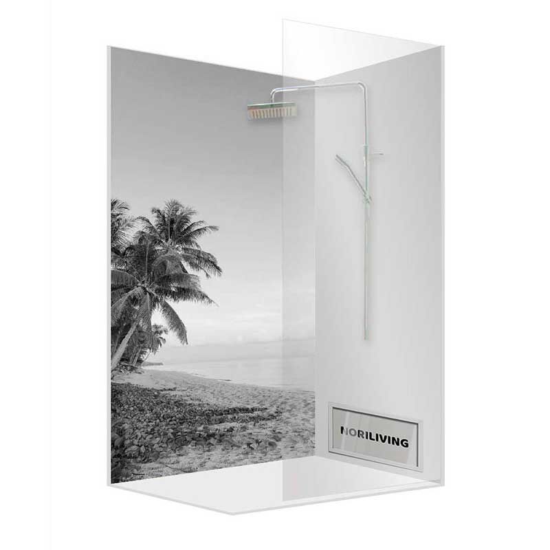Moderne Duschkabine mit entspannendem Strandmotiv in Schwarz-Weiß und Regenduschkopf