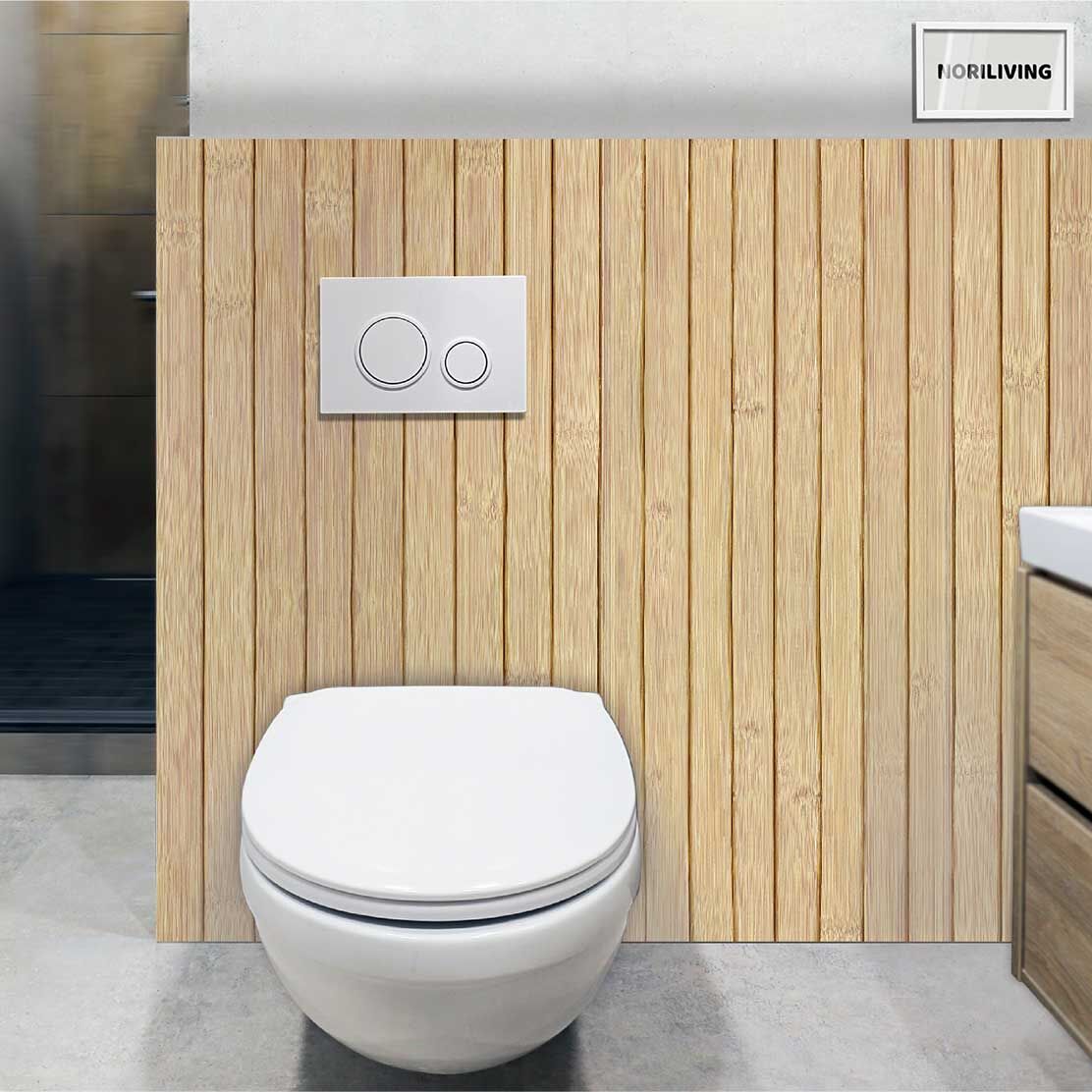 im WC eingebaute Toilettenrückwand mit Motiv bambusfarbige Holzwand 143