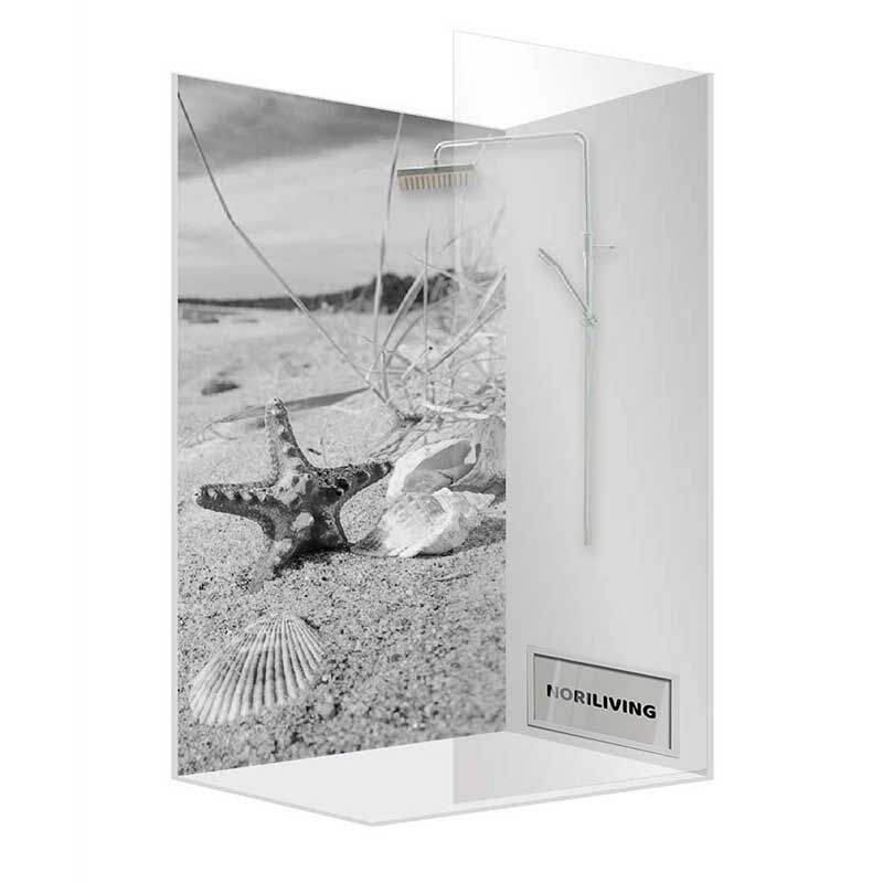 Moderne Duschkabine mit schwarz-weißem Strandmotiv und Regendusche