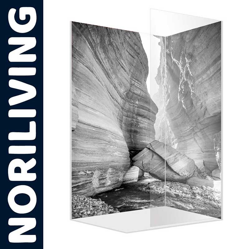 Schwarz-weiße Duschkabine mit Bild eines Canyons