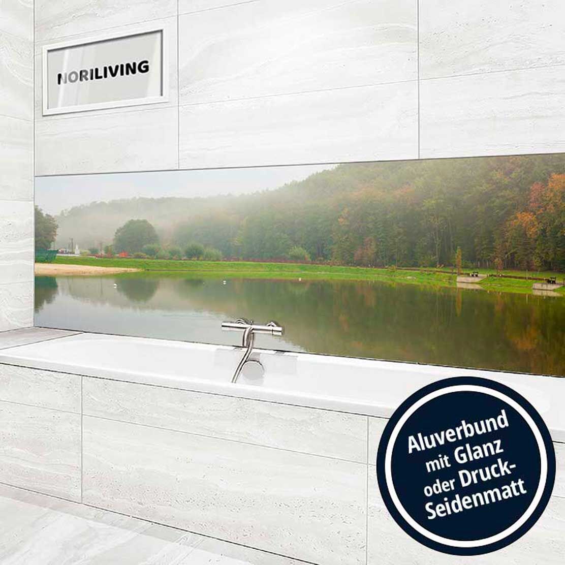 Ansicht des Badrückwand-Motivs Herbst in den Karpaten 148 Höhe zentriert