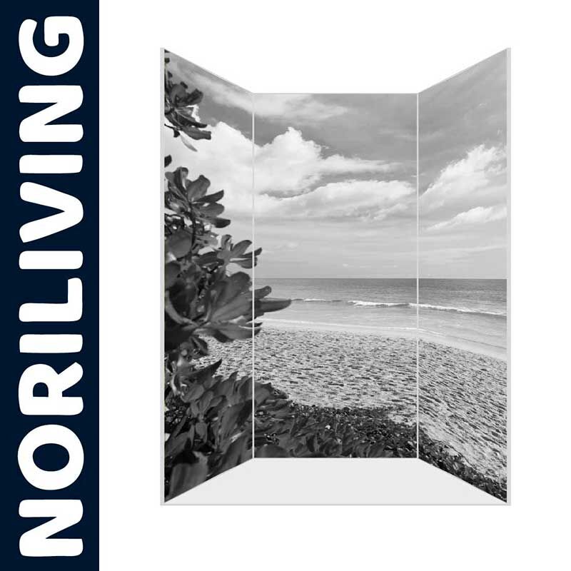 Paravent mit dreiteiligem Design und Strandmotiv in Schwarz-Weiß von Noriliving