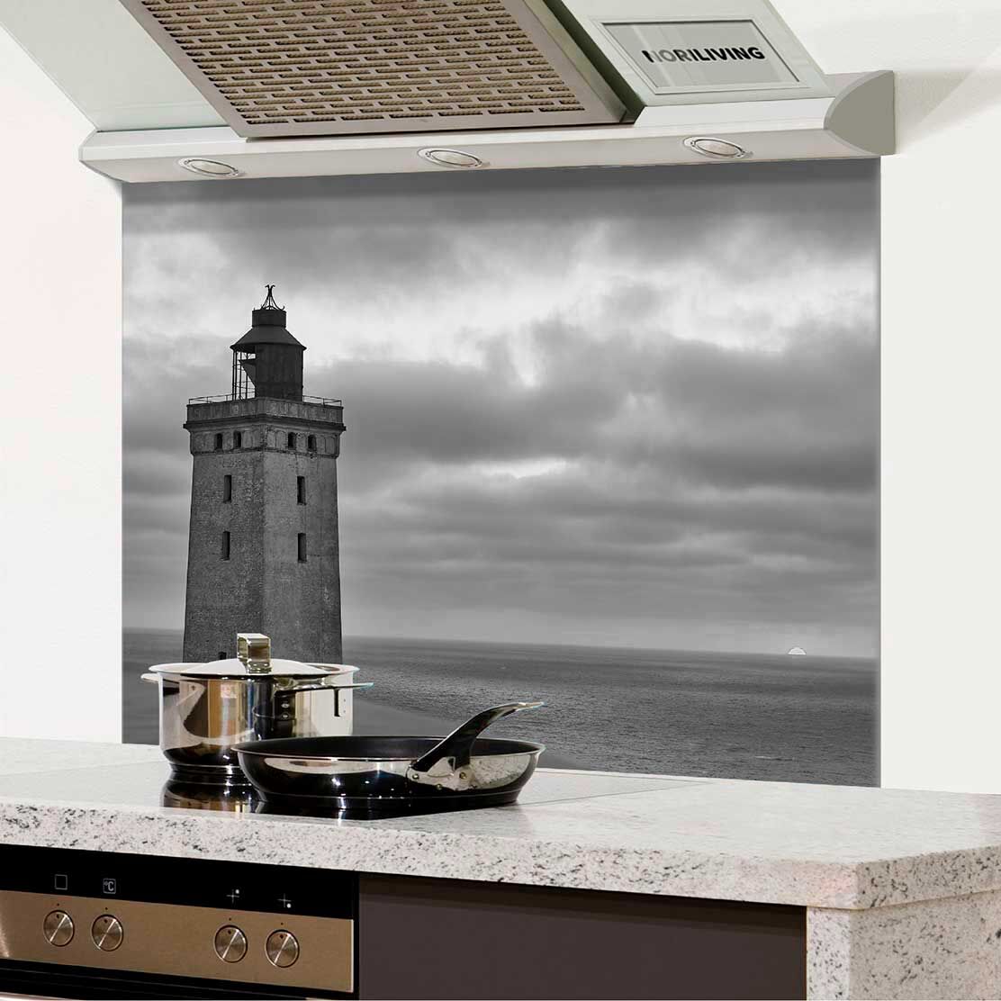 in der Küche eingebauter Spritzschutz Küche - Herd mit Motiv Leuchtturm am Meer 391 schwarz-weiß
