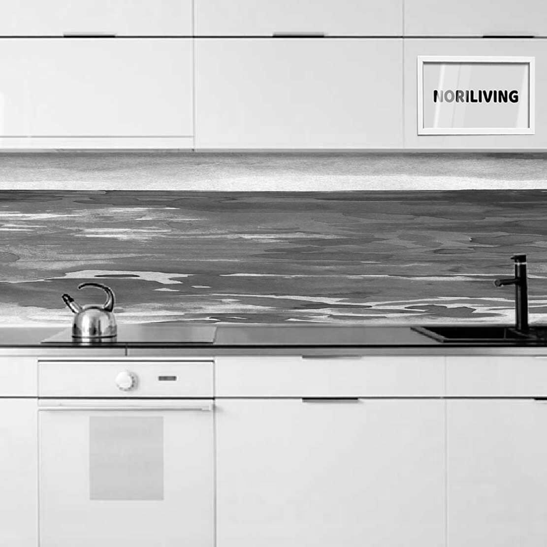 in der Küche eingebaute Küchenrückwand mit Motiv Aquarell 263 schwarz-weiß