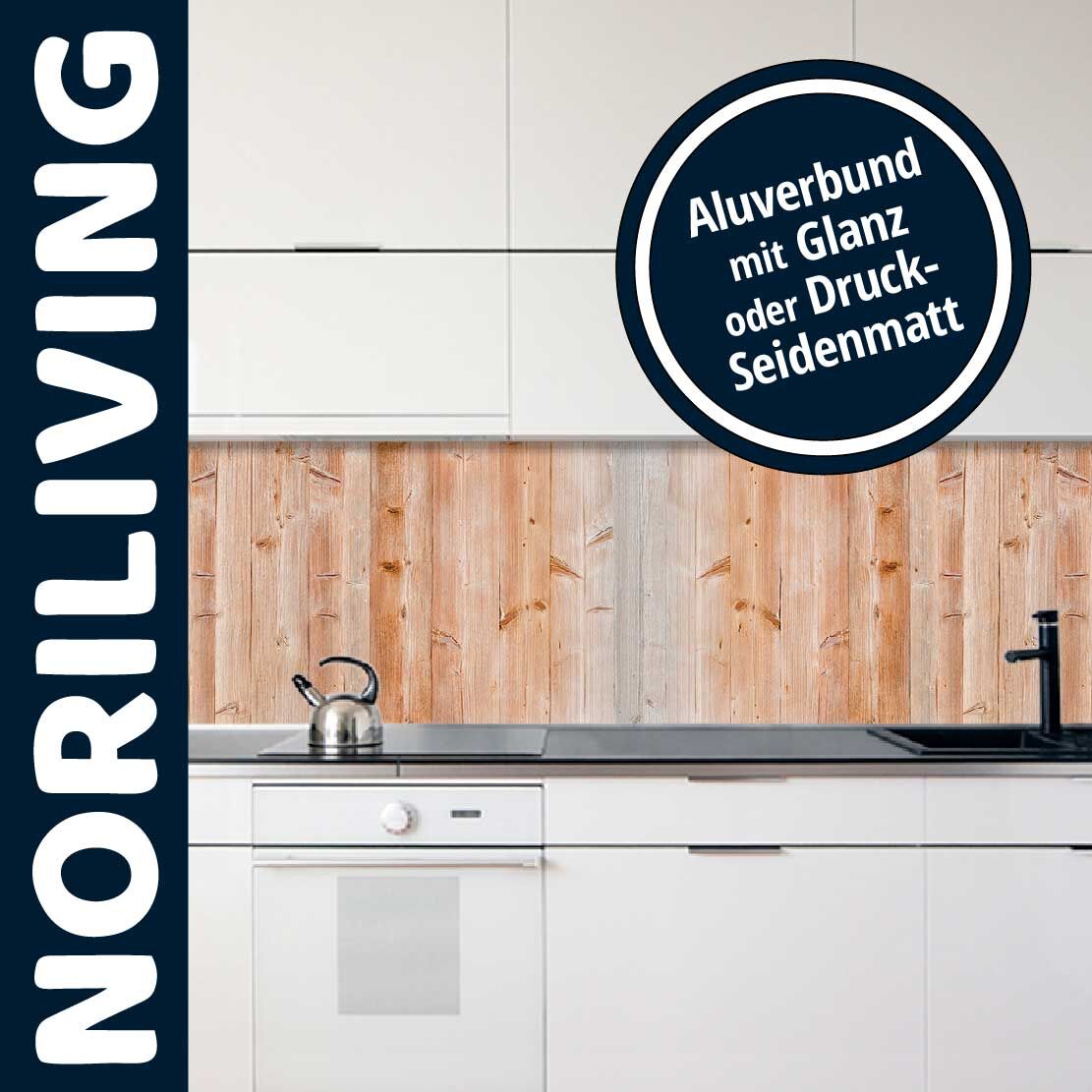 Küchenrückwand aus Aluverbund in Holzoptik mit Glanz oder Druck-Seidenmatt in einer modernen Küche von Noriliving