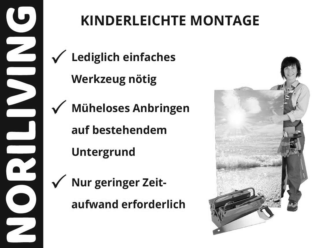 Frau präsentiert ein einfach zu montierendes Bild mit minimalem Werkzeugaufwand von NORILIVING. Perfekt für müheloses Anbringen auf bestehendem Untergrund.