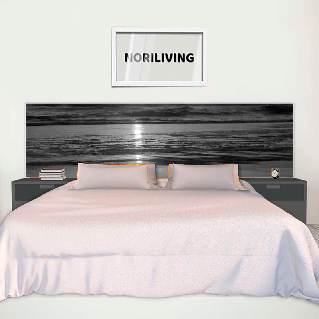 im Schlafzimmer eingebaute Bettrückwand mit Motiv Sonnenuntergang am Strand in Dänemark 754 schwarz-weiß
