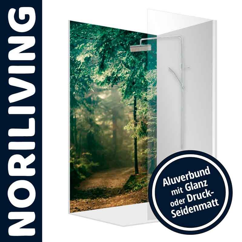 Duschwand von Noriliving mit Waldmotiv, verfügbar in Glanz oder Druck-Seidenmatt