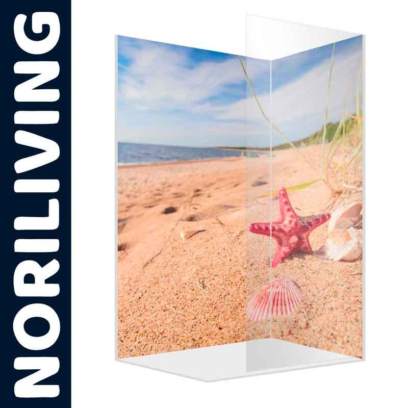 Duschwand mit Strandbild, Muscheln und Seestern, gestaltet von NORILIVING