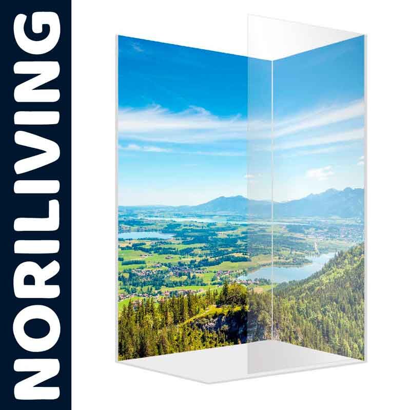 Transparente Duschwand von Noriliving mit malerischem Bergpanorama im Hintergrund