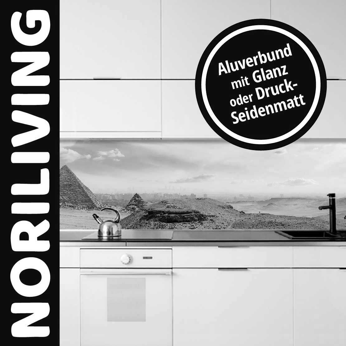 Moderne Küche mit Pyramiden-Motiv als Rückwand, in Aluverbund Glanz oder Druck-Seidenmatt, von NORILIVING