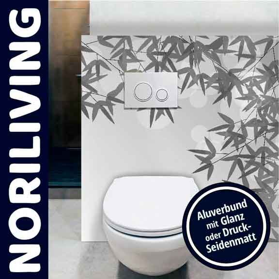 WC mit dekorativer Rückwand im Bambusdesign und Aluverbund, erhältlich in Glanz oder Seidenmatt