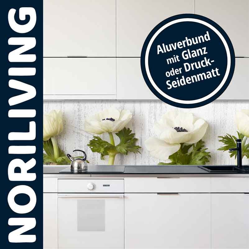 Küchenrückwand aus Aluverbund mit glänzendem Blumenmotiv für stilvolle Küchengestaltung