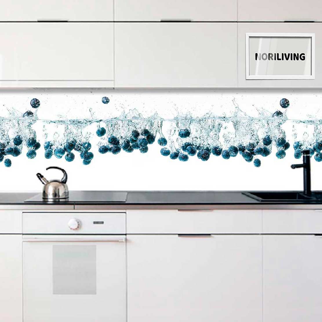 Küchenrückwand Alu Blaubeeren versinken unter Wasser 165