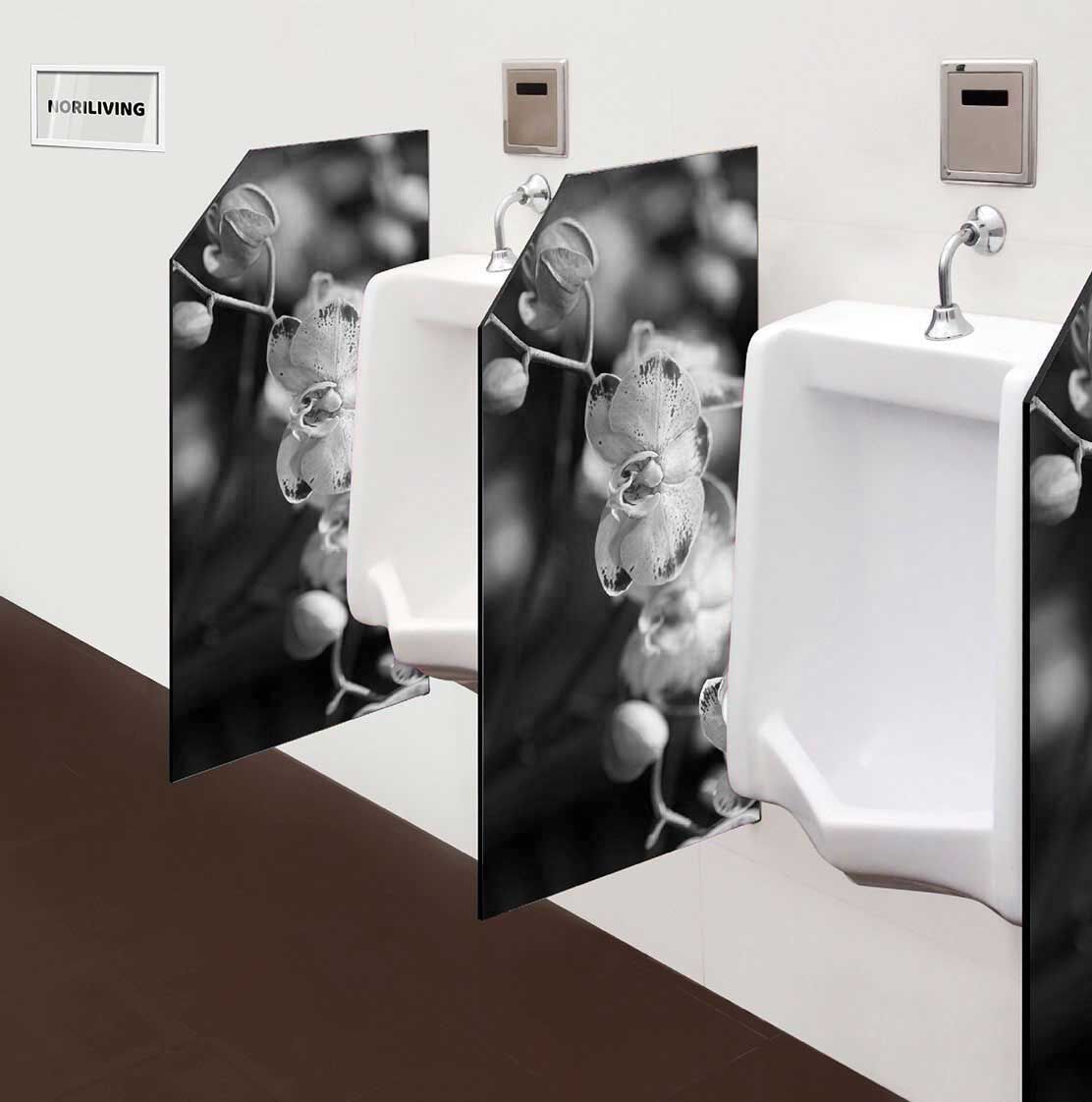 in der Toilette eingebaute Schamwand mit Motiv rosa - pink farbene Orchideen 706 schwarz-weiß