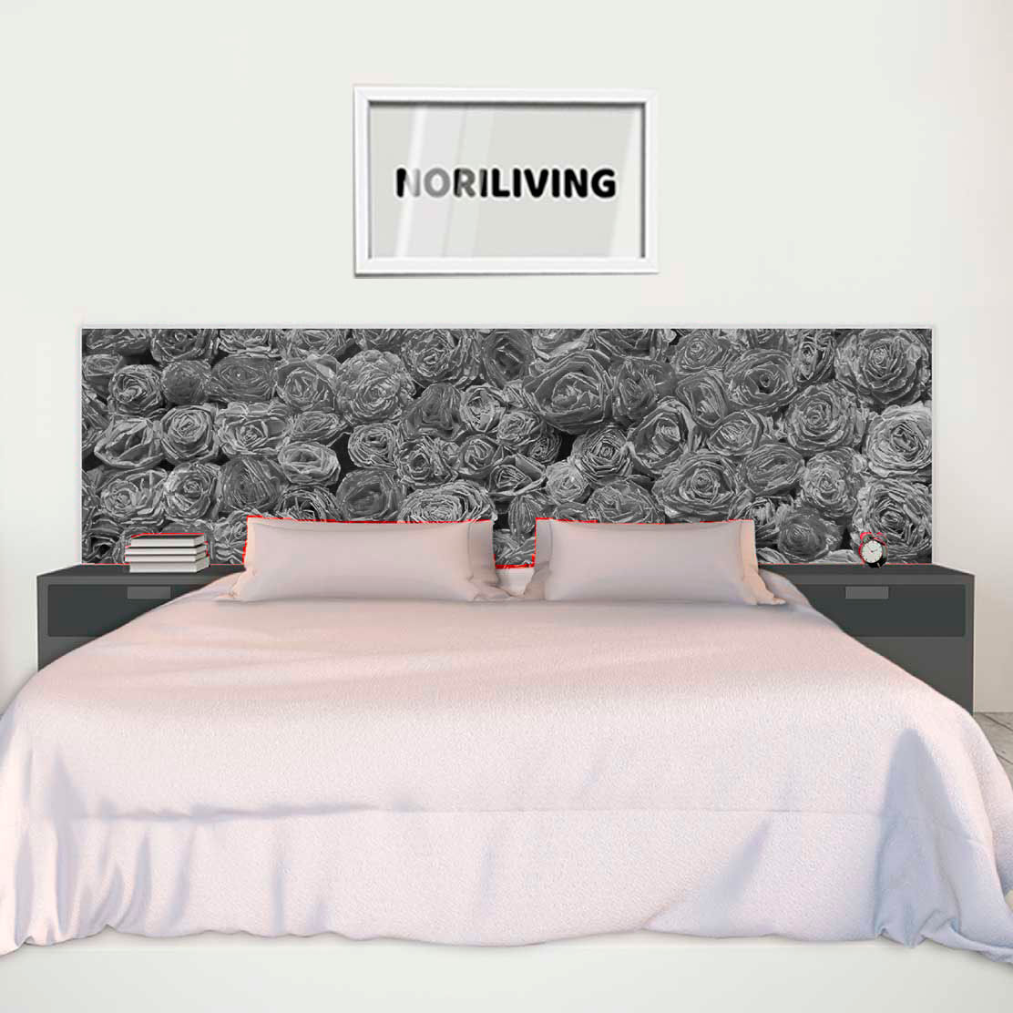 im Schlafzimmer eingebaute Bettrückwand mit Motiv rote Rosen 861 schwarz-weiß