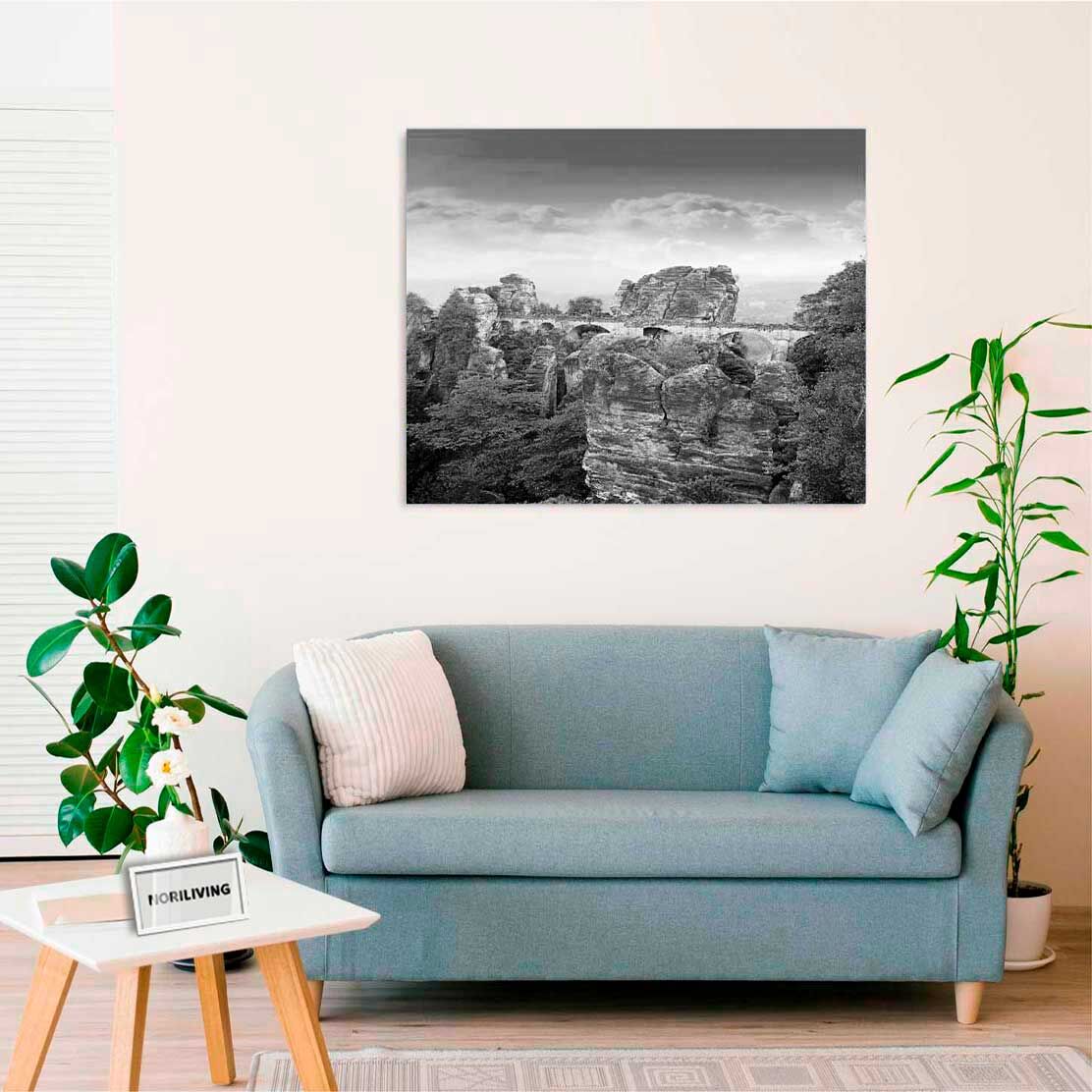Wandbild über dem Sofa mit Motiv Basteibrücke 517 schwarz-weiß