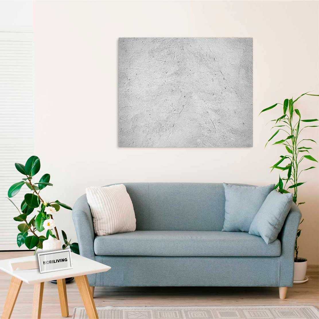 Wandbild über dem Sofa mit Motiv hellgrauer gerissener Rauputz 736