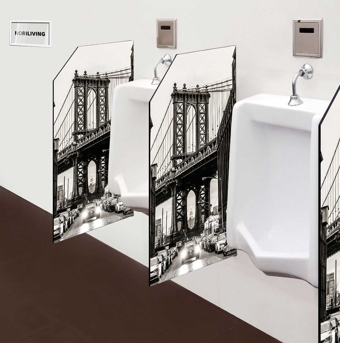 in der Toilette eingebaute Schamwand mit Motiv Manhattan-Brücke New York City 354
