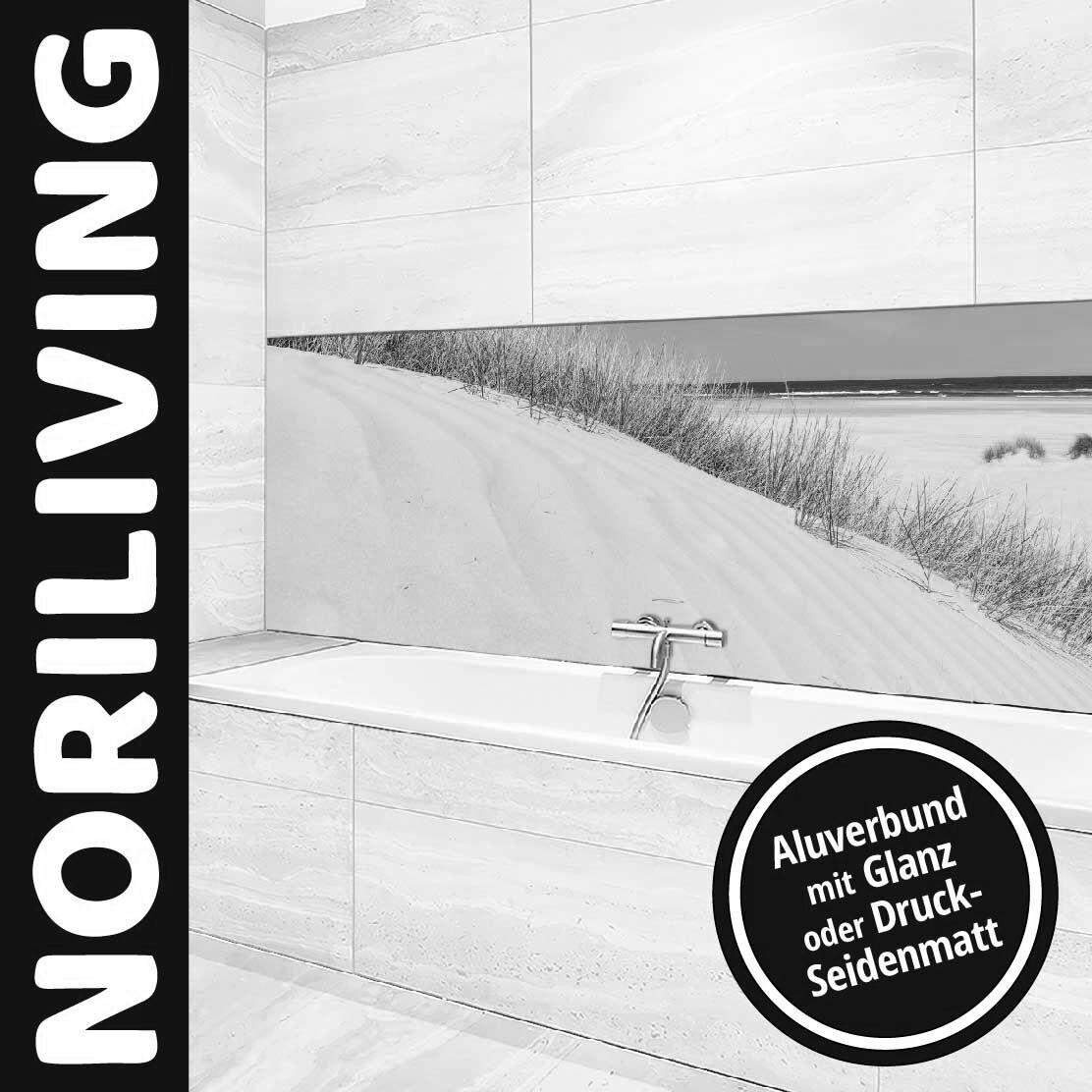 Badezimmer mit moderner Wandverkleidung aus Aluverbund mit Glanz oder Druck-Seidenmatt, dekoriert mit Landschaftsmotiv