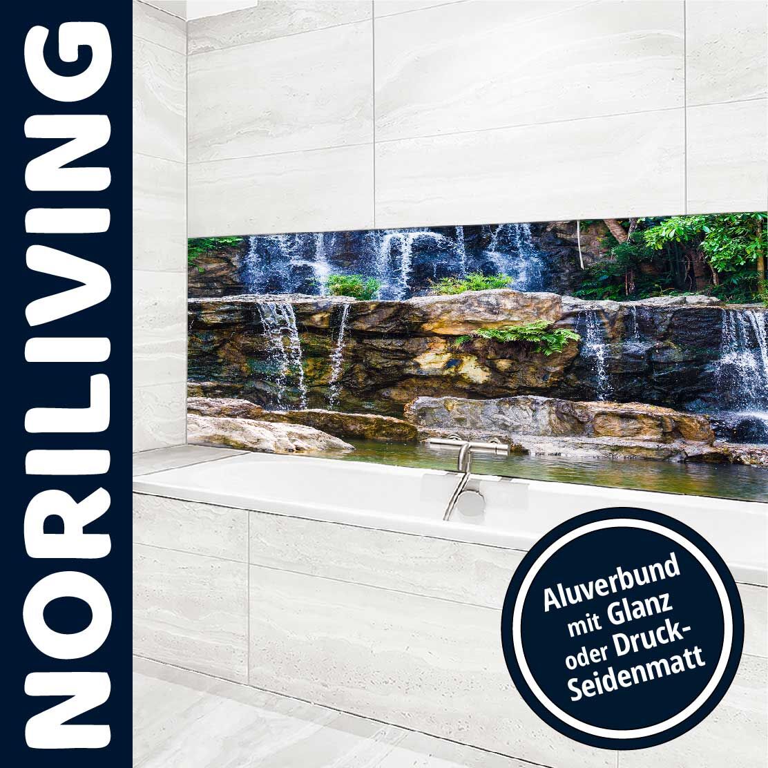 Moderne Badezimmerwand mit Aluverbund-Wandbild eines Wasserfalls, erhältlich in Glanz oder Seidenmatt