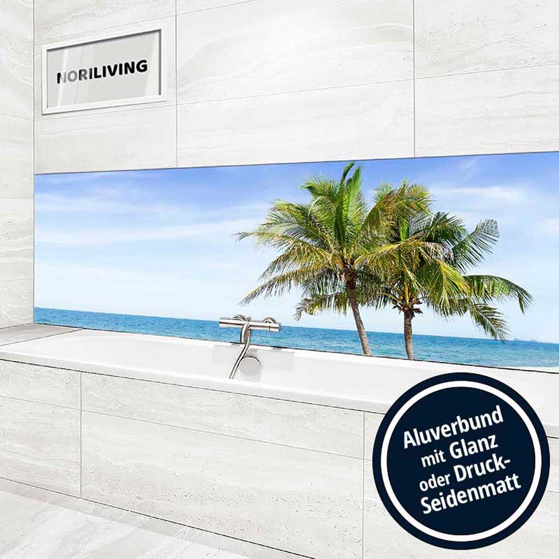 Ansicht des Badrückwand-Motivs schöner Strand und tropisches Meer mit Palmen 828 Höhe zentriert