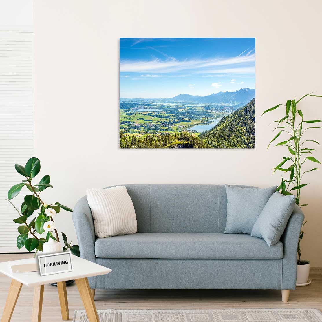 Wandbild über dem Sofa mit Motiv Blick ins Tal im Allgäu 427